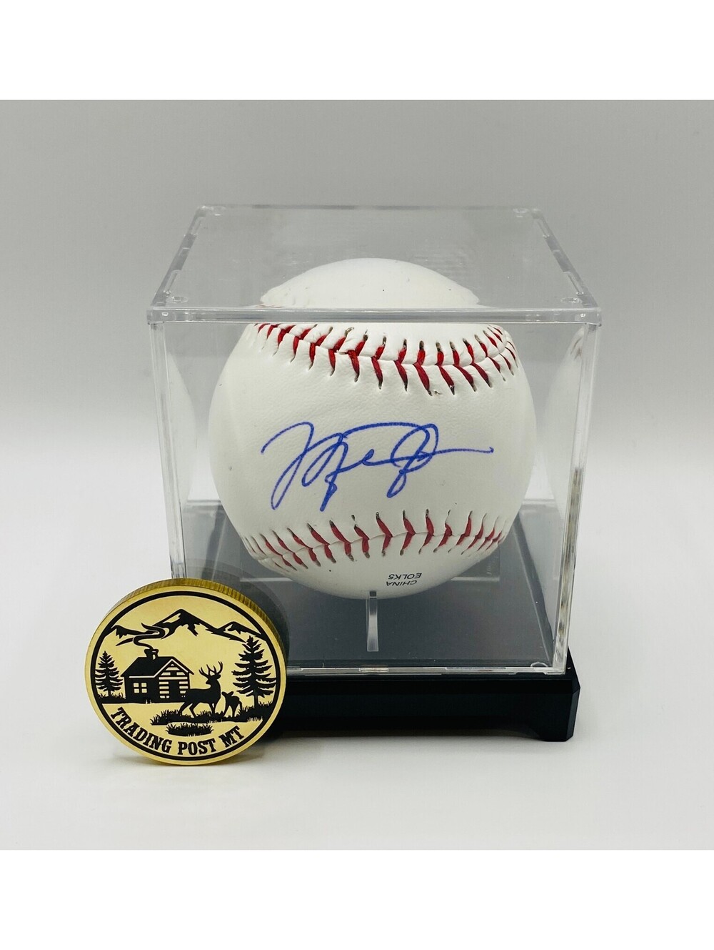 Michael Jordan Signed Baseball In Case With COA (988247)